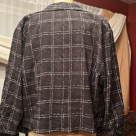 Like new Torrid lined jacket - Picture 7 of 16